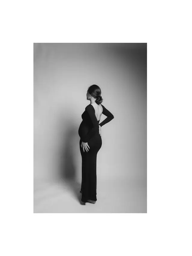 Maternity shoot Shanju eks JKT48 dan Jonatan Christie