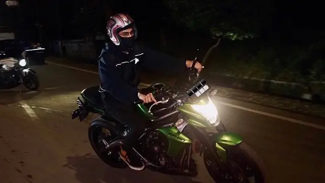 7 Potret Abidzar Al Ghifari di Atas Motor, Sempat Bikin Deg-Degan Umi Pipik