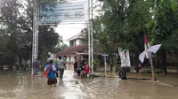 Ribuan rumah warga di Indramayu terendam banjir akibat luapan sungai Cimanuk. Foto (Liputan6.com / Panji Prayitno)