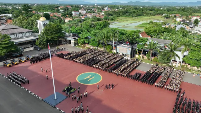 Pelepasan Personel Gabungan Amankan Pilkada Serentak 2024 di Polda Banten. (Senin, 25/11/2024). (Polda Banten).