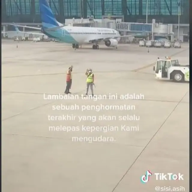 Pramugari Ungkap Arti Lambaian Tangan Kru Bandara Saat Pesawat Take Off