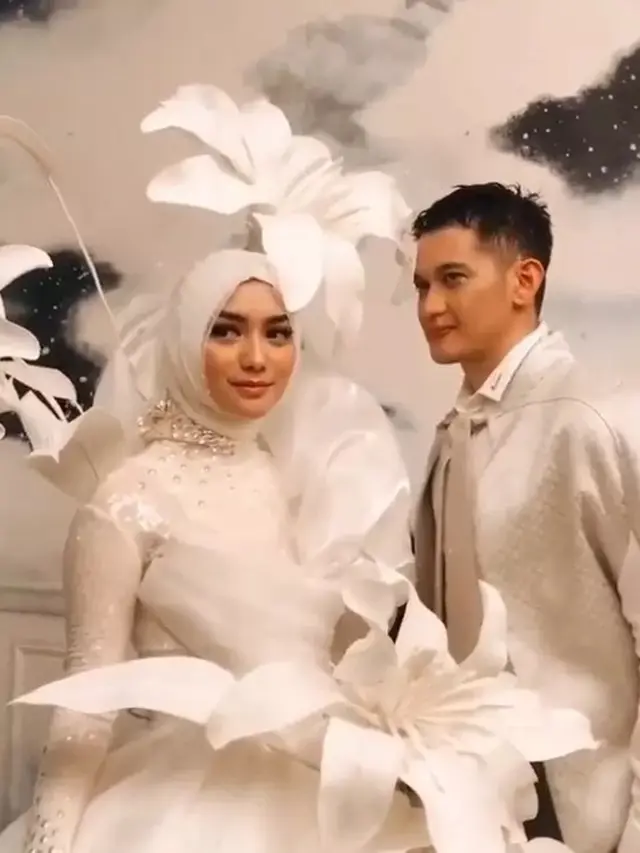 6 Prewed Citra Kirana dan Rezky Aditya dengan Konsep Negeri di Atas Awan