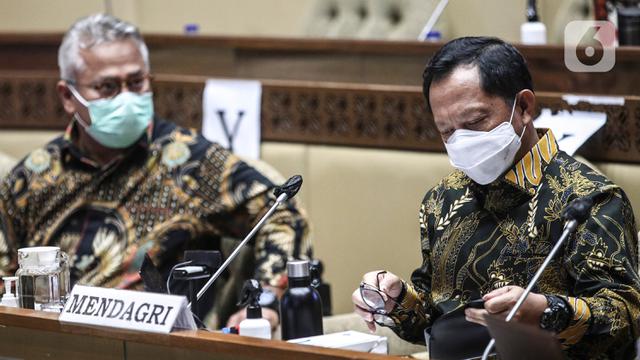 Mendagri dan Ketua KPU Rapat Komisi II DPR Bahas Pilkada Serentak 2020