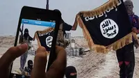 Analis Gilad Shiloach mengatakan, pengguna Twitter yang mendukung ISIS tidak sabar untuk melihat pembunuhan yang lebih barbar.