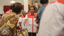 Presiden Joko Widodo saat tiba untuk memperingati Hari Anti Narkoba Internasional di Istana Negara, Jumat (26/6/2015). Peringatan ini bentuk keprihatinan bangsa-bangsa terhadap permasalahan narkoba yang mengancam kehidupan. (Liputan6.com/Faizal Fanani)