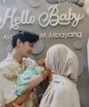 Kebahagiaan tengah menyelimuti pasangan Dinda Hauw dan Rey Mbayang. Pasangan ini baru saja dikaruniai anak kedua laki-laki. Dinda melahirkan pada 2 Maret 2023 lalu. Berikut beberapa potret menggemaskan Kaba. [Instagram/rey_mbayang]