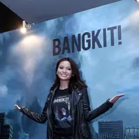 Yang jadi pembeda dengan film sebelumnya, dalam segi skip. Ia biasanya menghafal skrip, sedangkan dalam film Bangkit, ia dituntut banyak melakukan ekspresi. (Nurwahyunan/Bintang.com)