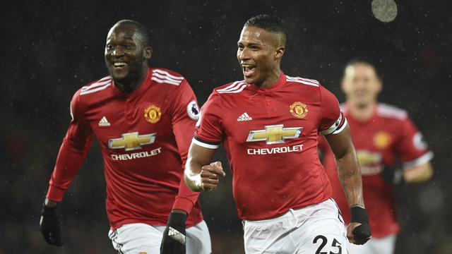 FOTO: 4 Pemain yang Pernah Berseragam Manchester United dan Villarreal, Eric Bailly Terkini - Antonio Valencia