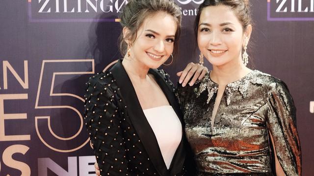 6 Potret Persahabatan Enzy Storia dan Hesti Purwadinata, Bak Kakak Adik