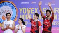 Tontowi Ahmad/Liliyana Natsir menjuarai Hong Kong Terbuka Super Series 2016 usai menundukkan Praveen Jordan/Debby Susanto, Minggu (27/11/2016). (Humas PBSI)