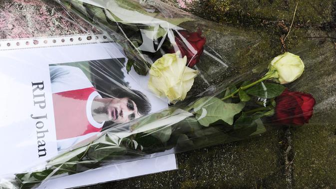 Foto Johan Cruyff muda di pemakamannya. (AFP/Evert Elzinga)