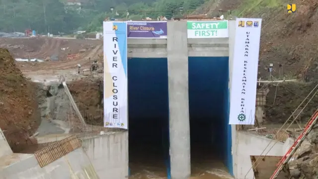 pembangunan Bendungan Kering (Dry Dam) Ciawi di Hulu Sungai Ciliwung, Kecamatan Cisarua, Kabupaten Bogor selesai akhir 2020