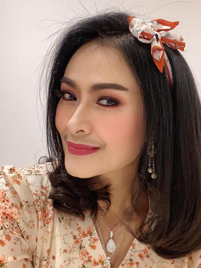 Iis Dahlia. (Foto: Instagram @isdadahlia)