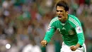 Mexico's Pavel Pardo celebrates his second goal againts Honduras during their Group B CONCACAF World Cup qualifying football match at the Azteca Stadium in Mexico City on August 20, 2008. AFP PHOTO/Luis ACOSTA