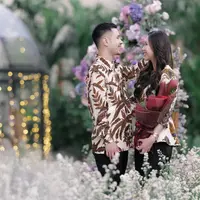 Jess No Limit dan Sisca Kohl&nbsp;saat Lamaran