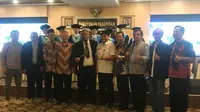 Mantap! Legenda Persib Asep Sumantri Raih Gelar Doktor, Patut Dicontoh!