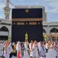 Suasana ibadah tawaf jemaah haji dari berbagai negara, termasuk Indonesia di Masjidil Haram, Makkah. (FOTO: MCH PPIH ARAB SAUDI 2023)