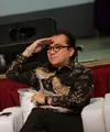 Kematian Mike Mohede juga mengagetkan presenter senior Tantowi Yahya. Meski jauh dari segi usia, mantan anggota DPR itu juga menyempatkan ke rumah duka. (Adrian Putra/Bintang.com)