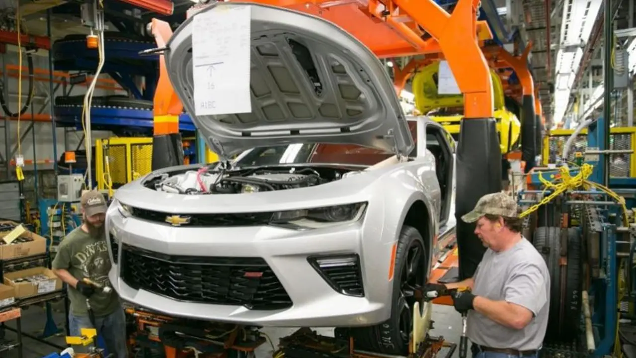 Buruh Pabrik General Motors di Detroit, Amerika Serikat (AS).
