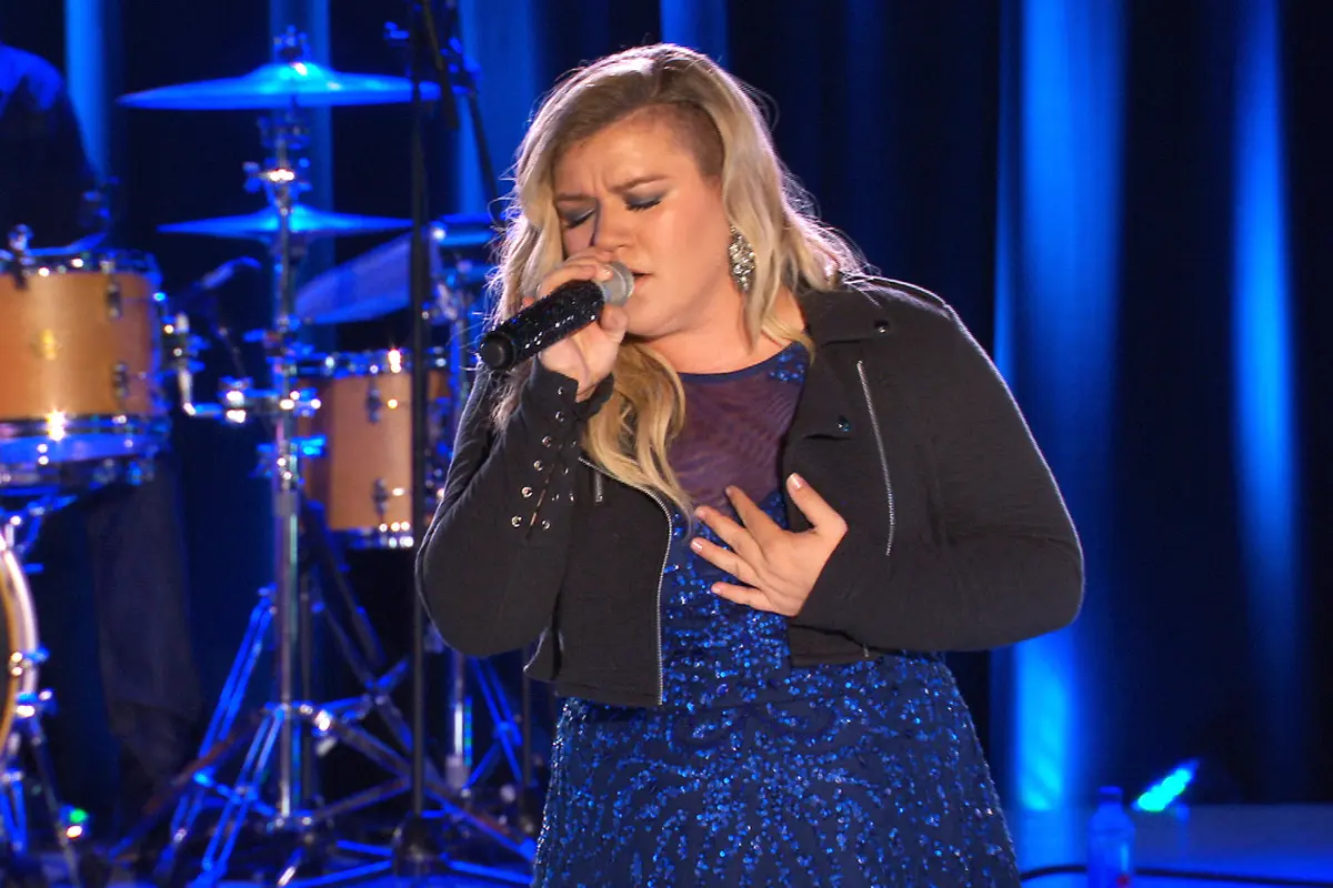 [Bintang] Kelly Clarkson