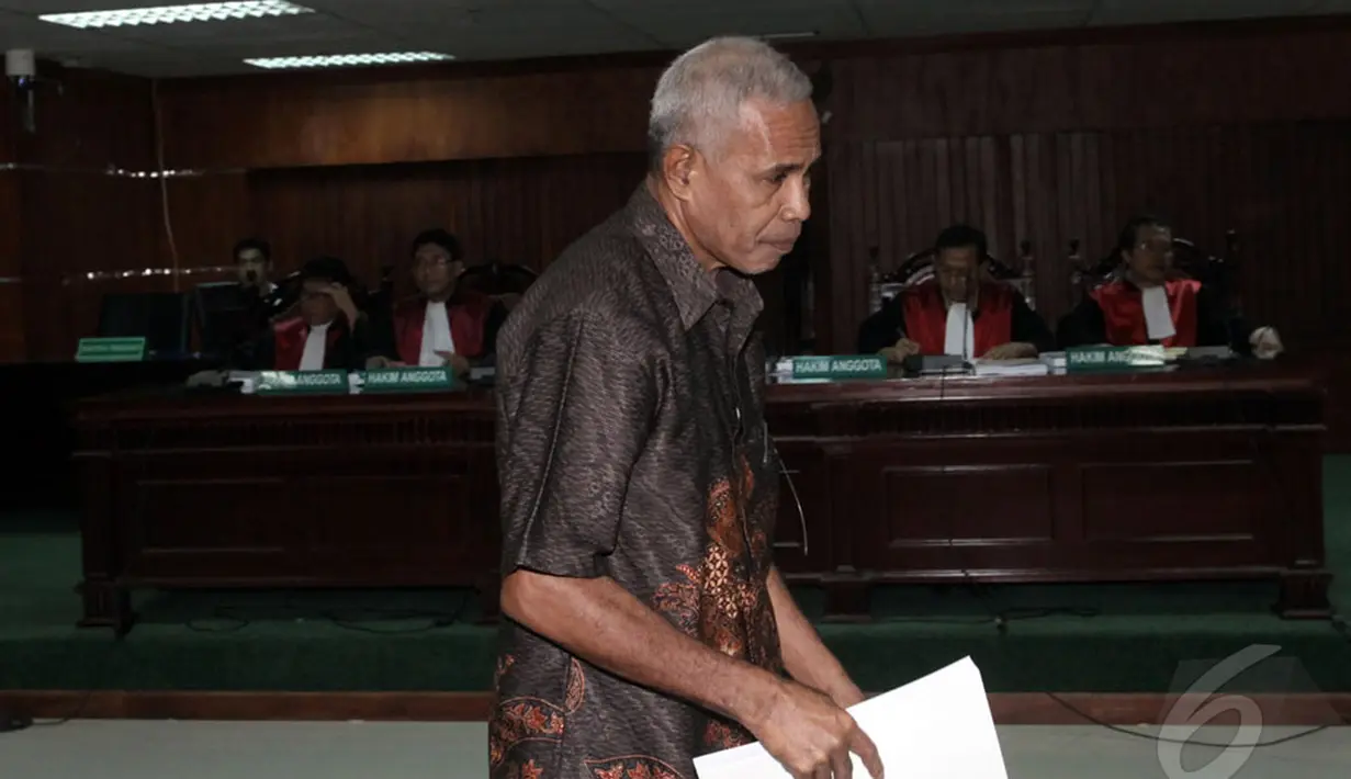 Yesaya dituntut hukuman 6 tahun penjara dan denda Rp 250 juta subsidair 5 bulan kurungan, Pengadilan Tipikor, Jakarta, Senin (29/9/2014) (Liputan6.com/Miftahul Hayat)
