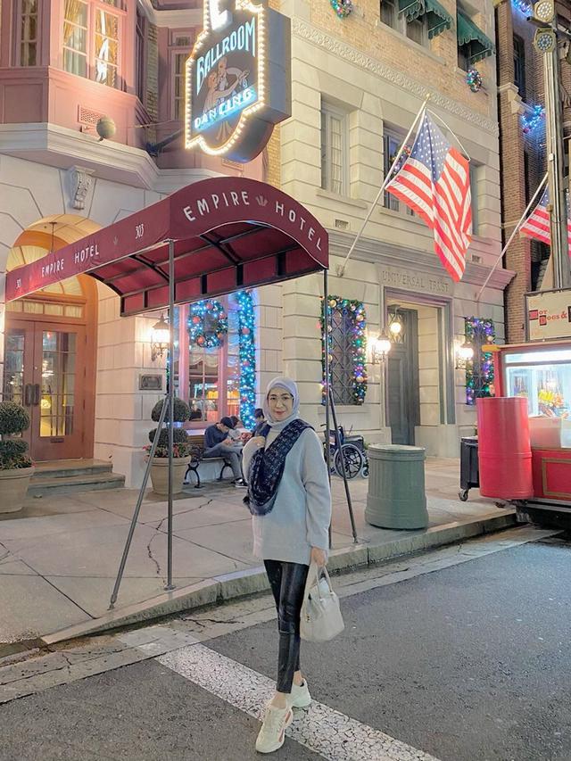 6 Potret Erin Taulany yang Kini berhijab, Tetap Stylish