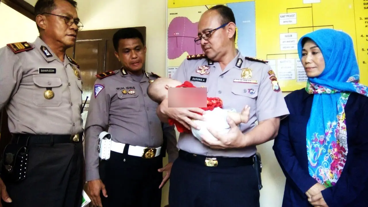 Palopo, Bayi Tanpa Lengan