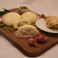 Ilustrasi bakpao isi ayam/copyrightshtshutterstock/Bimo Pradsmadji