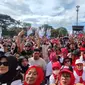 Para pendukung Pasangan Calon Presiden Presiden nomor urut 2 Ganjar Pranowo-Mahfud Md hadir di Lapangan Tegallega, Bandung, Jawa Barat, Minggu (21/1/2024). (Liputan6.com/Achmad Sudarno).