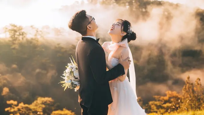 pasangan cinta bahagia