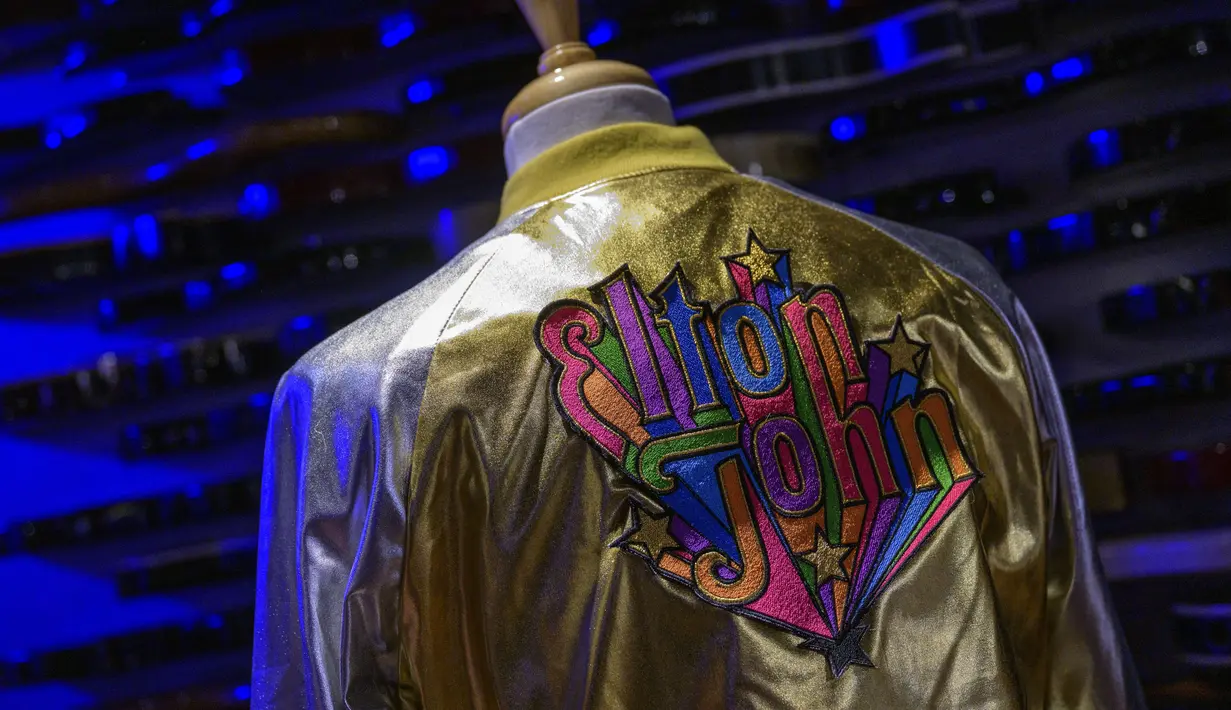 Lelang Ikon Musik ini akan berlangsung di Hard Rock Cafe di Manhattan, Kota New York. (Photo by ANGELA WEISS / AFP)