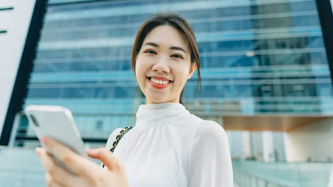 mandiri karir bekerja tersenyum tangguh