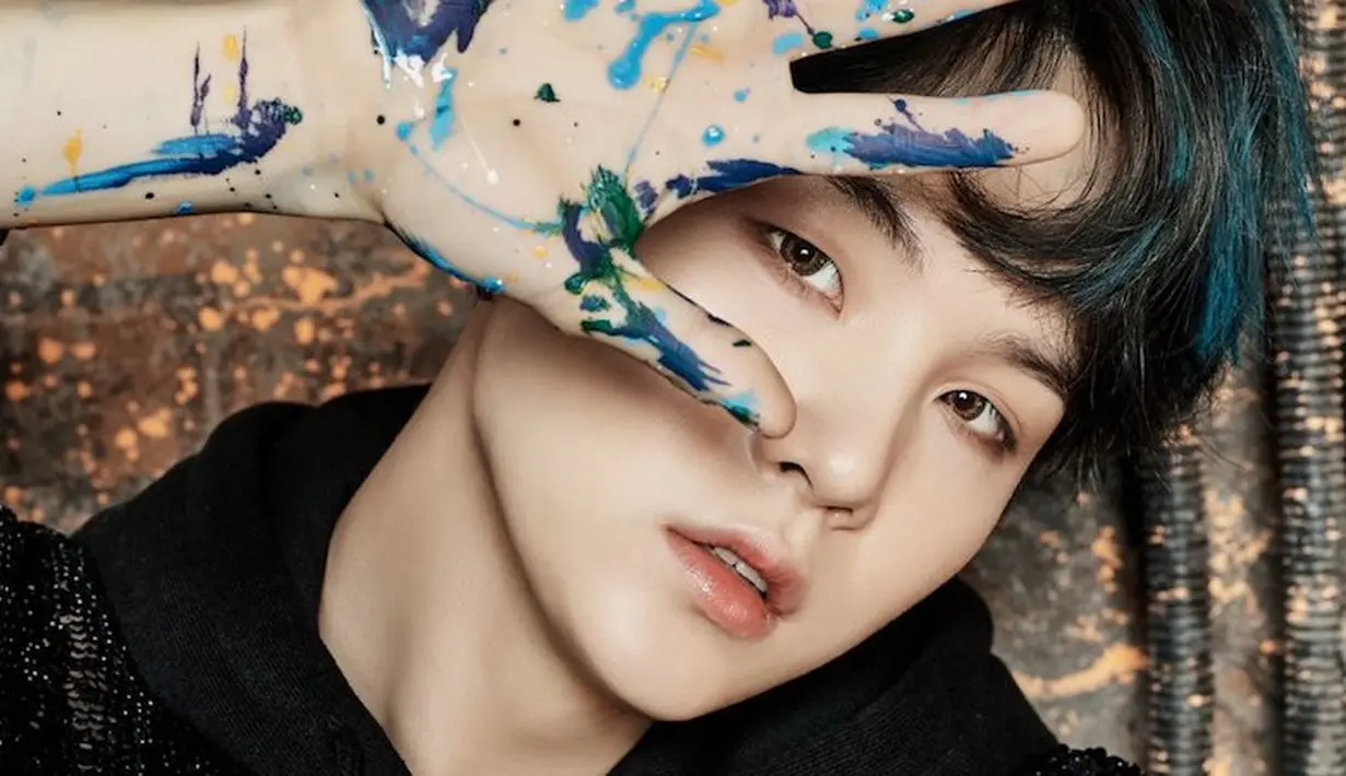 Pada 9 Maret lalu, salah satu personel BTS ini merayakan ulang tahunnya ke-25. Ia pun mengirimkan daging sapi ke 39 rumah panti asuhan. (Foto: Soompi.com)