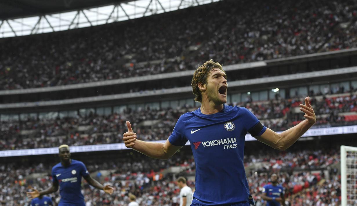 Pemain Chelsea, Marcos Alonso bisa menjadi senjata andalan Antonio Conte untuk mencetak gol. Saat ini Alonso telah mencetak dua gol untuk Chelsea.  (AFP/Ben Stansall)