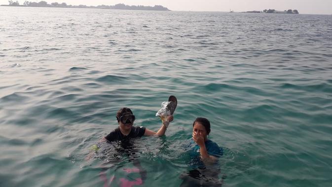 Aksi Menyelam Bersih Laut World Cleanup Day di Pulau Seribu ( / HMB)