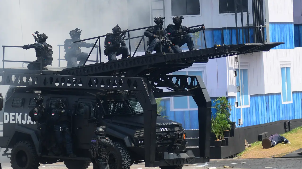 Atraksi Pembebasan Sandera Meriahkan Puncak HUT ke-80 TNI