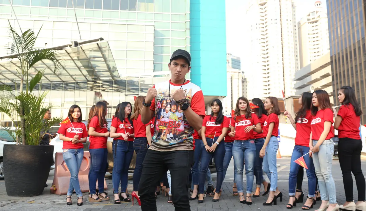 "Harapannya yaa bisa ketawa dan menghibur. Gua berharap jomblo berhenti di bully. Yaudah udah lah sosmed nggak usah sedih-sedihin. Semoga orang melihat jomblo bukan ajang bully-an," pungkas Ge Pamungkas. (Nurwahyunan/Bintang.com)