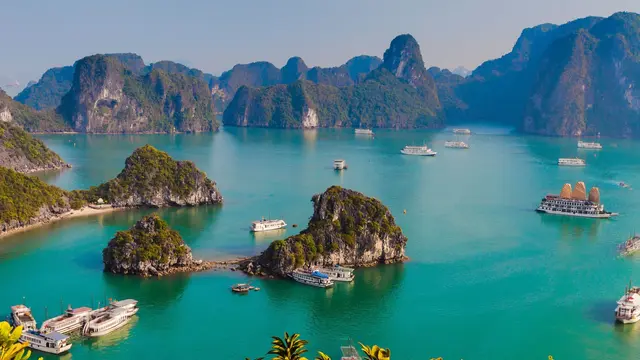 Keindahan Ha Long Bay