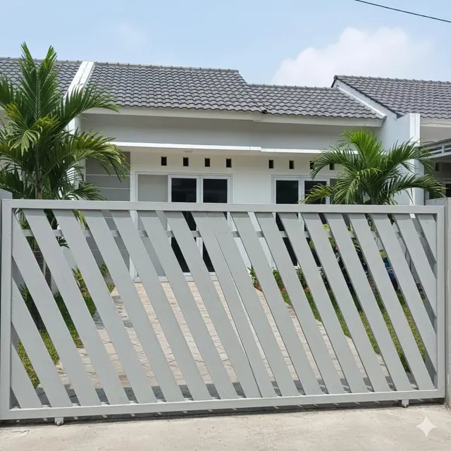 Pagar Kayu Minimalis Susun Miring