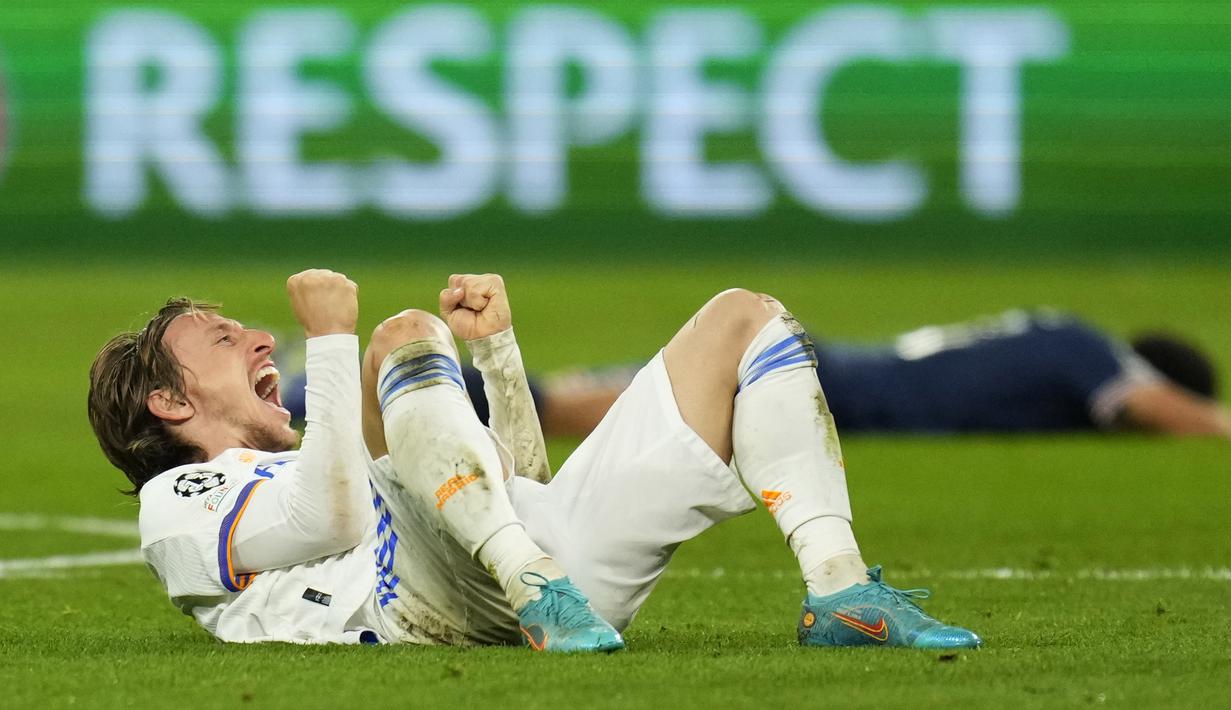 Kemenangan ini membuat Real Madrid keluar sebagai pemenang dalam duel dua leg dengan agregat skor 3-2. Pada pertemuan sebelumnya di Parc des Princes bulan Februari lalu, Madrid menelan kekalahan dengan skor tipis 0-1. (AP/Manu Fernandez)