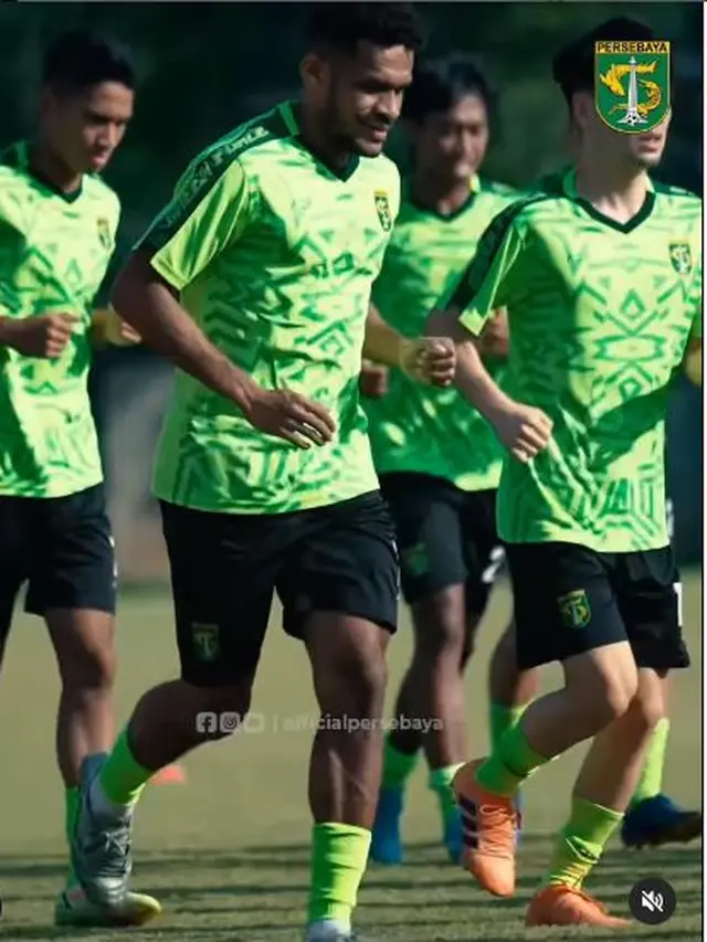 Kembali ke Tim, Ini 5 Potret Ricky Kambuaya saat Latihan Persebaya Surabaya