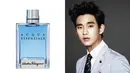 Kim Soo Hyun senang dengan parfum Ferragamo Acqua Essenziale. Parfum ini beraroma segar, elegan, dan maskulin. (Foto: soompi.com)
