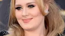 “Adele merasa Los Angeles bukan lokasi yang nyaman. Dia sudah memikirkannya sejak lama. Kembali ke sini (London), dia (Adele) punya banyak keluarha dan teman dekat yang sangat penting baginya,” tutur sumber. (AFP/Bintang.com)