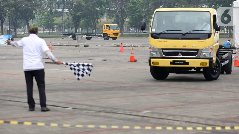 Mitsubishi Truk Fuso Berteknologi Euro 4 Resmi Mengaspal