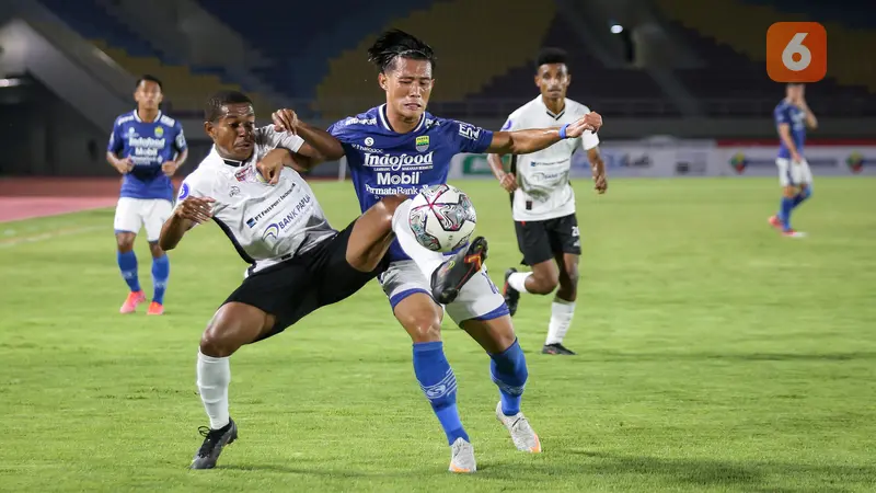 Foto: Belum Terkalahkan, Persib Gusur Bhayangkara FC dari Puncak Klasemen usai Gulung Persipura Jayapura dalam BRI Liga 1