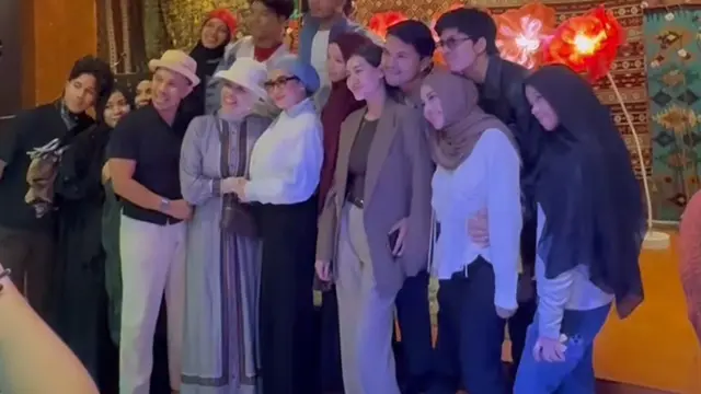 Dua Menantu Tersayang Aurel Hermansyah dan Aaliyah Massaid hadir di Kejutan Ulang Tahun Geni Faruk. [@rezaartameviaofficial]