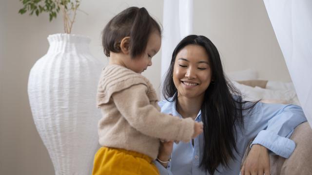 4. Berikan Contoh dan Validasi Perasaan Anak