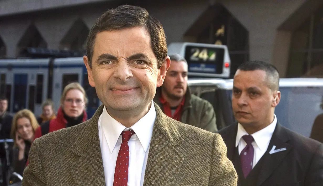 Rowan Atkinson yang terkenal dengan karakter kocaknya sebagai Mr. Bean telah resmi bercerai dari sang istri, Sunetra Sastry. Pernikahan mereka telah berlangsung selama 25 tahun dan dikaruniai dua orang anak. (Bintang/EPA)