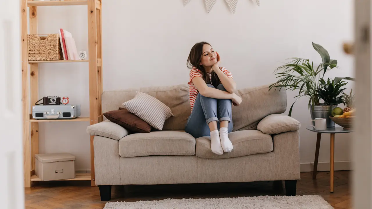 Tips Interior untuk Rumah Kecil agar Terasa Luas dan Rapi - Cover