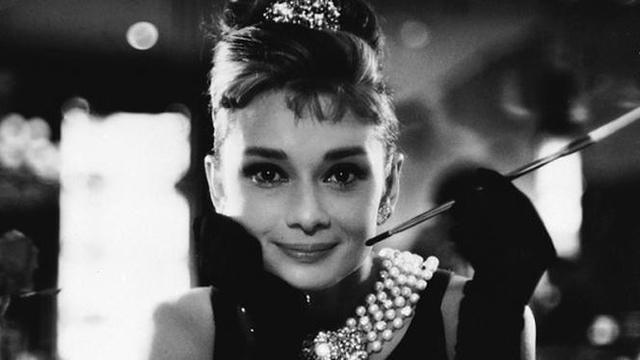 Sensasi Sarapan Layaknya Audrey Hepburn di Kafe Menggemaskan Ini